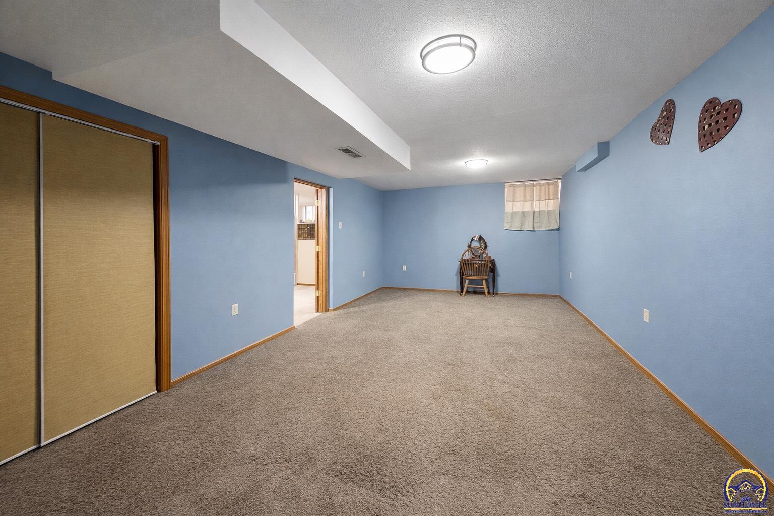 1318 Southwest Wayne Avenue Topeka, KS 66604 - Photo 23 of 34