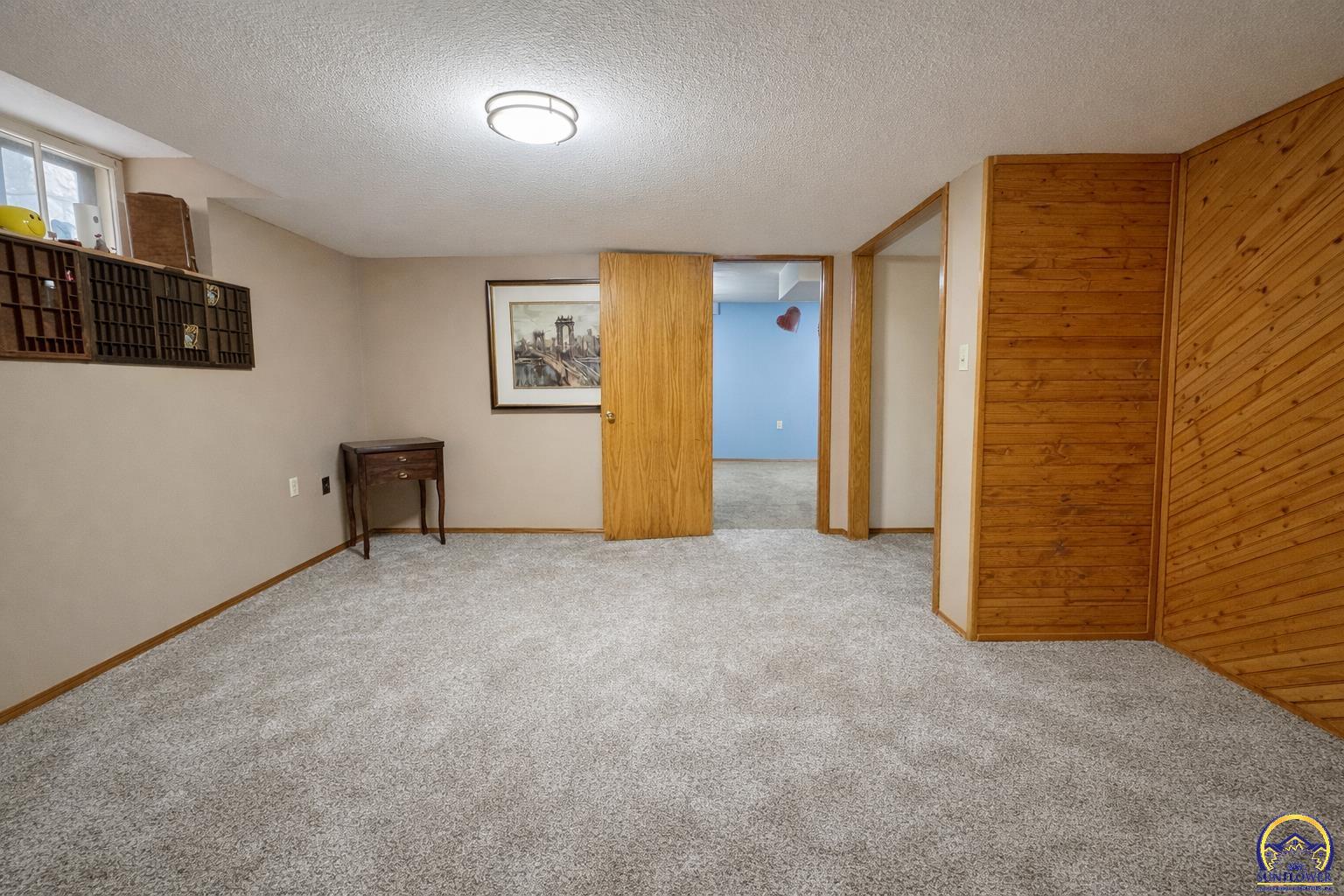 1318 Southwest Wayne Avenue Topeka, KS 66604 - Photo 28 of 34