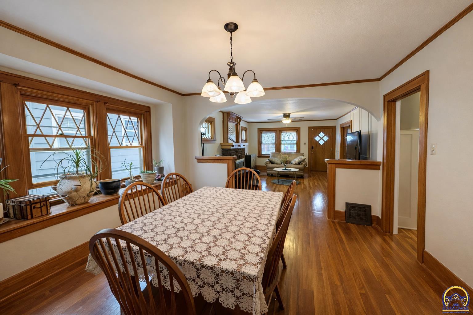 1318 Southwest Wayne Avenue Topeka, KS 66604 - Photo 6 of 34