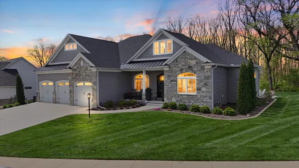 $824,900 | 1309 Briarwood Lane, Mahomet, IL 61853
