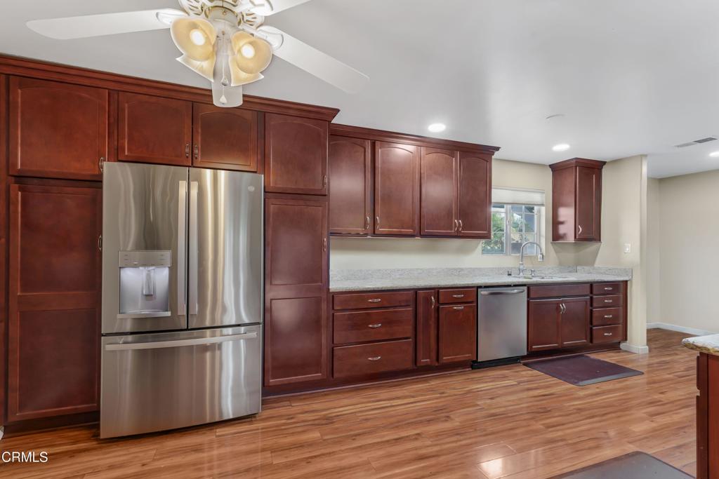 4056 Cochran Street Simi Valley, CA 93063 - Photo 11 of 44