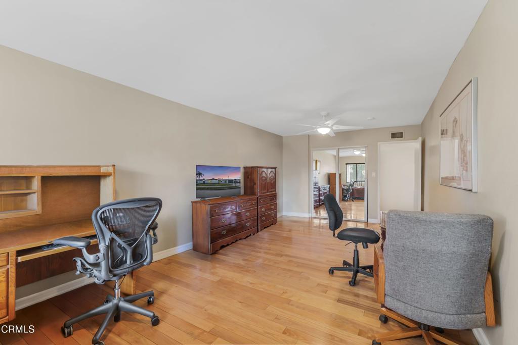 4056 Cochran Street Simi Valley, CA 93063 - Photo 23 of 44