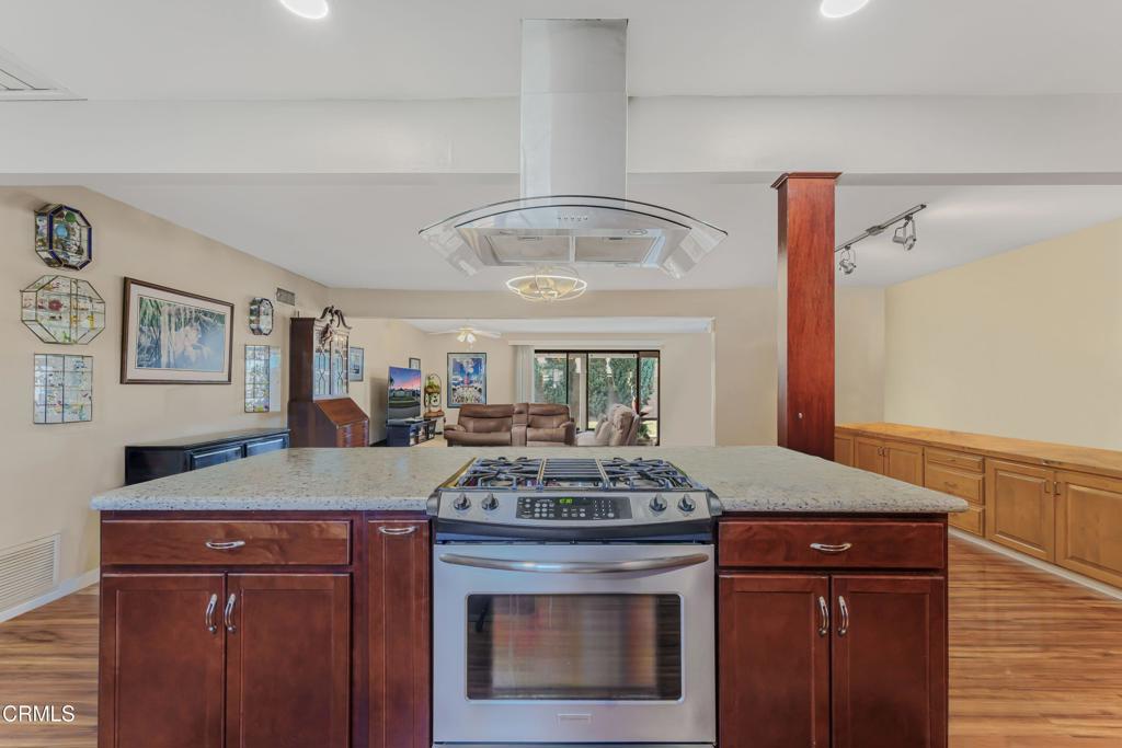 4056 Cochran Street Simi Valley, CA 93063 - Photo 10 of 44