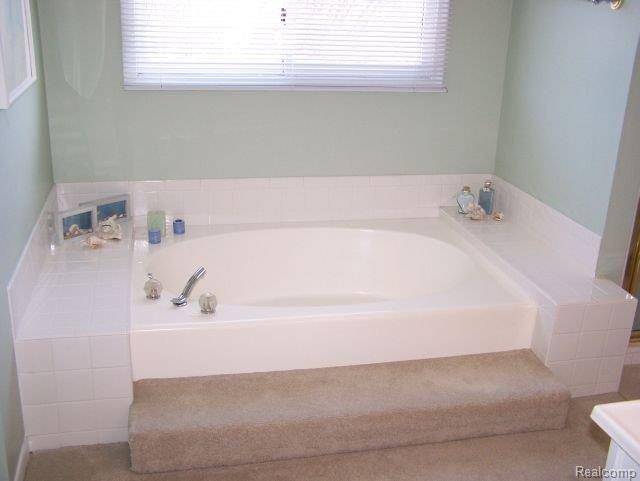 440 Shellbourne Drive Rochester, MI 48309 - Photo 10 of 12 100_2957
