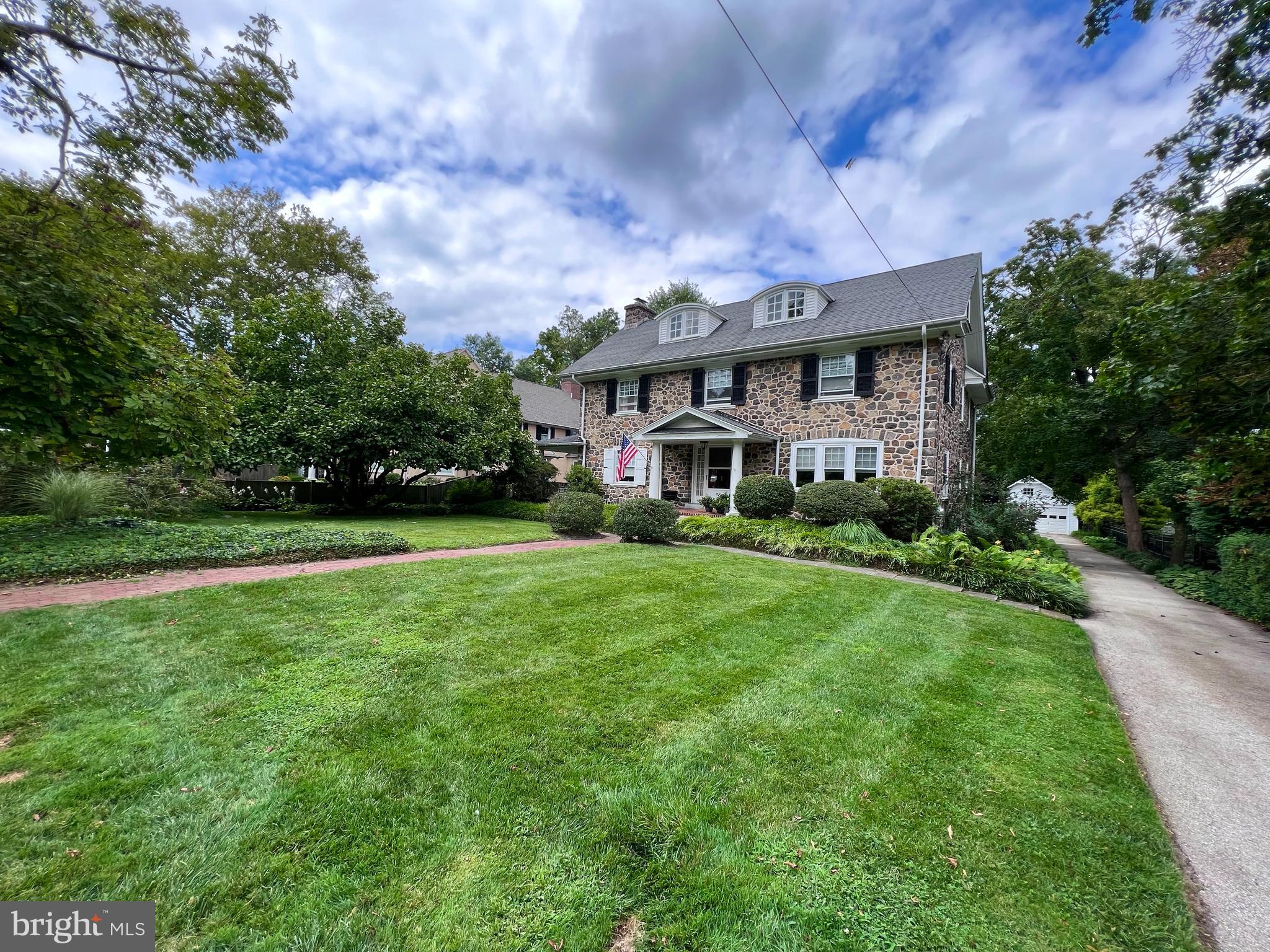 313 St Davids Road Wayne, PA 19087 - Photo 2 of 7