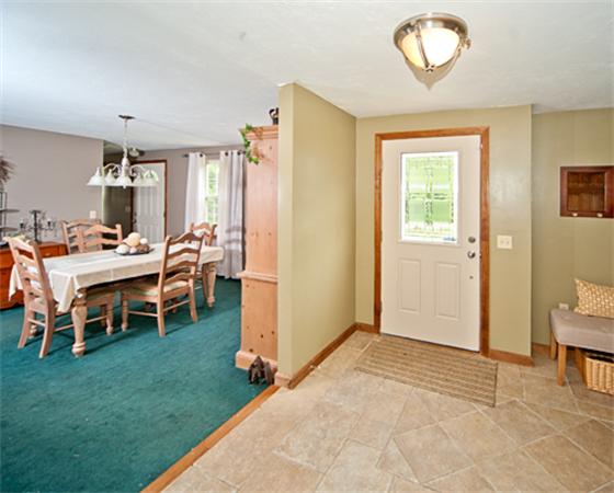 71 Malbone Road Freetown, MA 02702 - Photo 5 of 21 Gallery Image 5