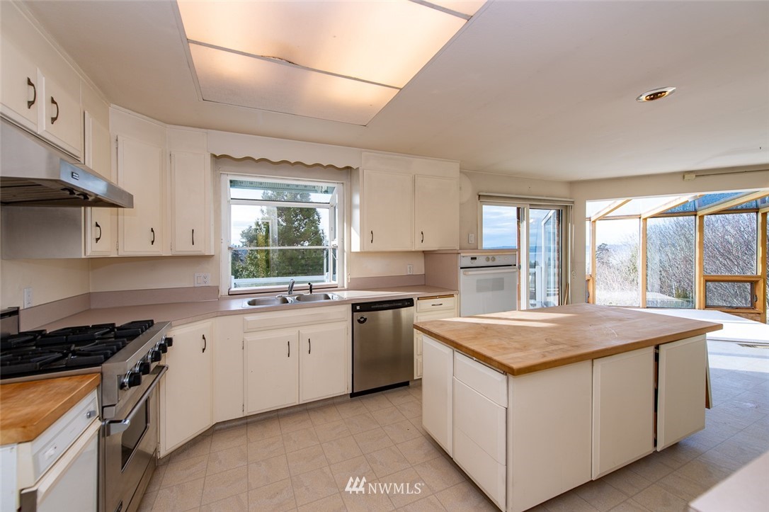 30645 26th Avenue Southwest Federal Way, WA 98023 - Photo 10 of 21