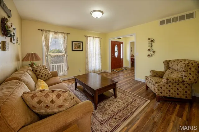 $499,900 | 274 Adam Lane, Altenburg, MO 63732