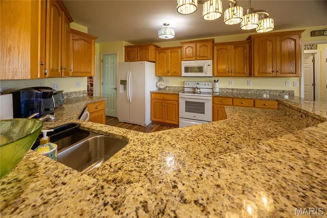 $499,900 | 274 Adam Lane, Altenburg, MO 63732