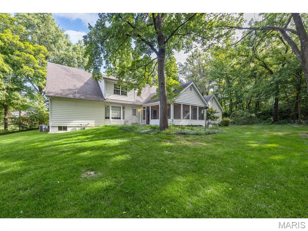 1924 Dougherty Ferry Road St. Louis, MO 63122 - Photo 4 of 53 Gallery Image 4