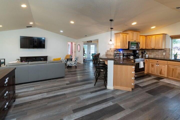 13302 Shumway Road Powell Butte, OR 97753 - Photo 11 of 51 sr17