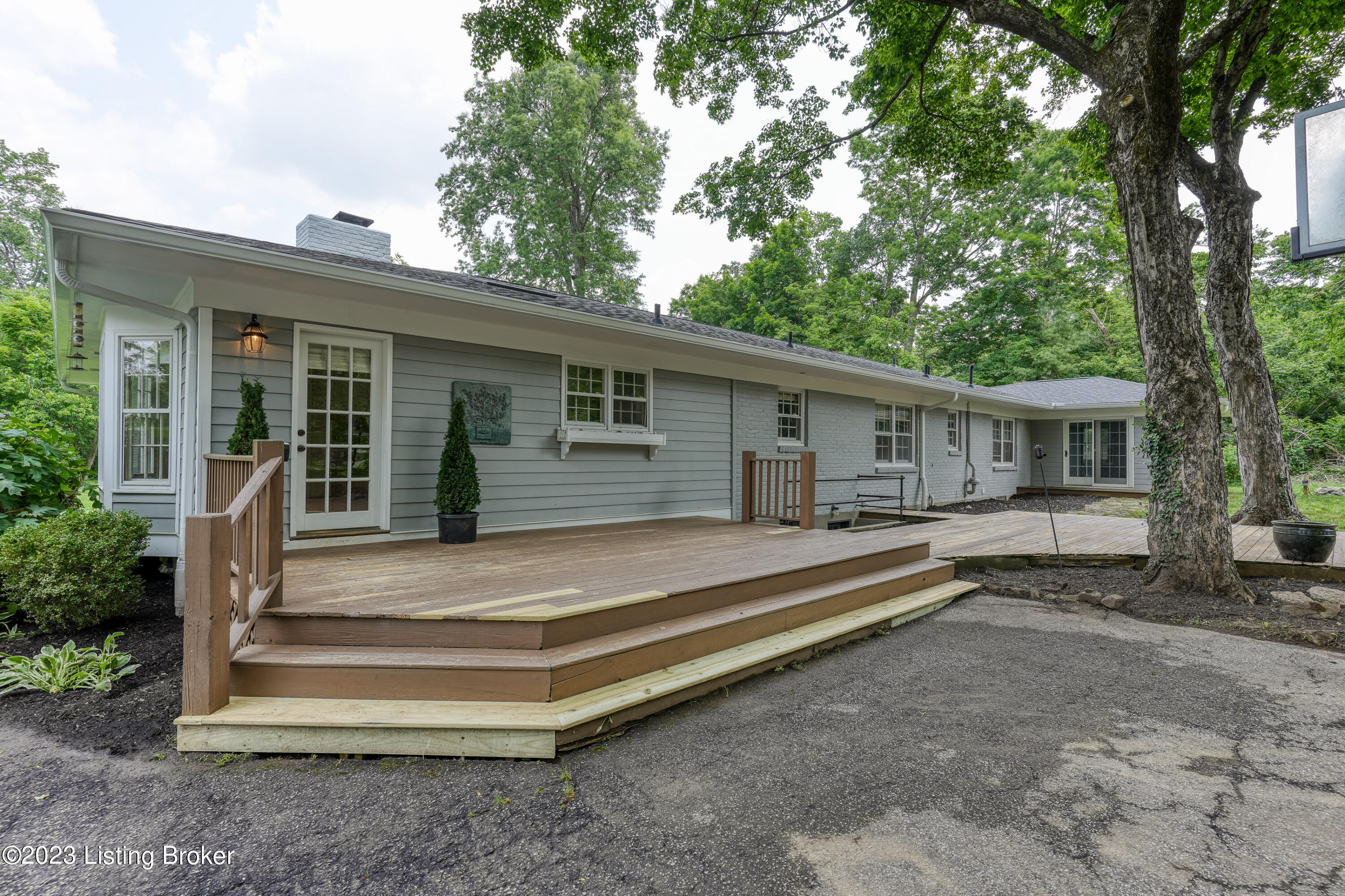 806 Glenbrook Road Anchorage, KY 40223 - Photo 38 of 39 054 - 20230524-06772