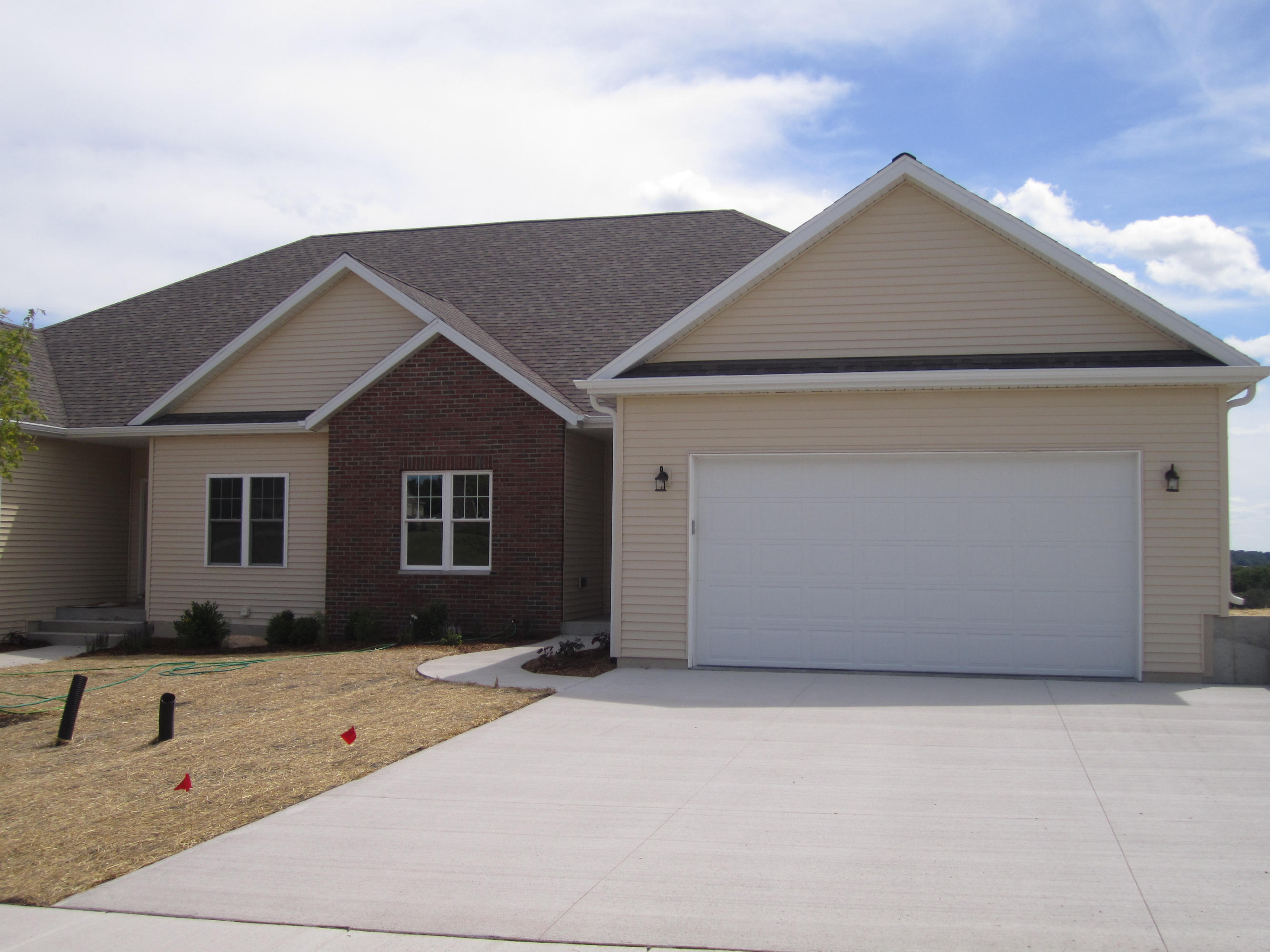 Front elevation-West unit