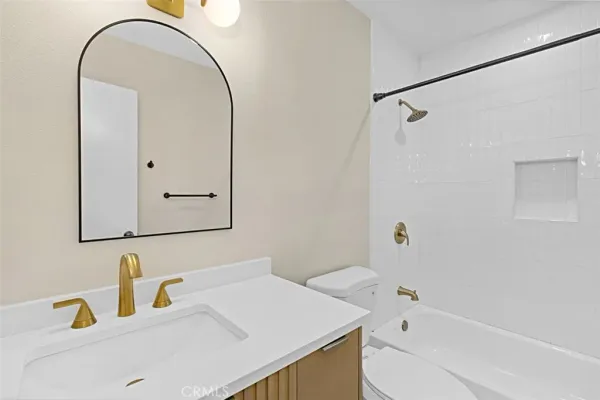 $2,995 | 6679 Linda Vista Road, Unit 40, Linda Vista, CA 92111