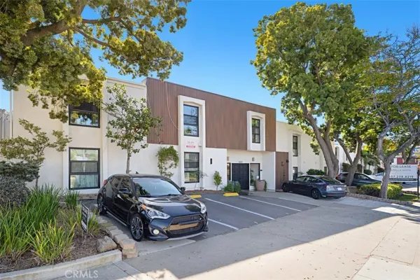 $2,995 | 6679 Linda Vista Road, Unit 40, Linda Vista, CA 92111