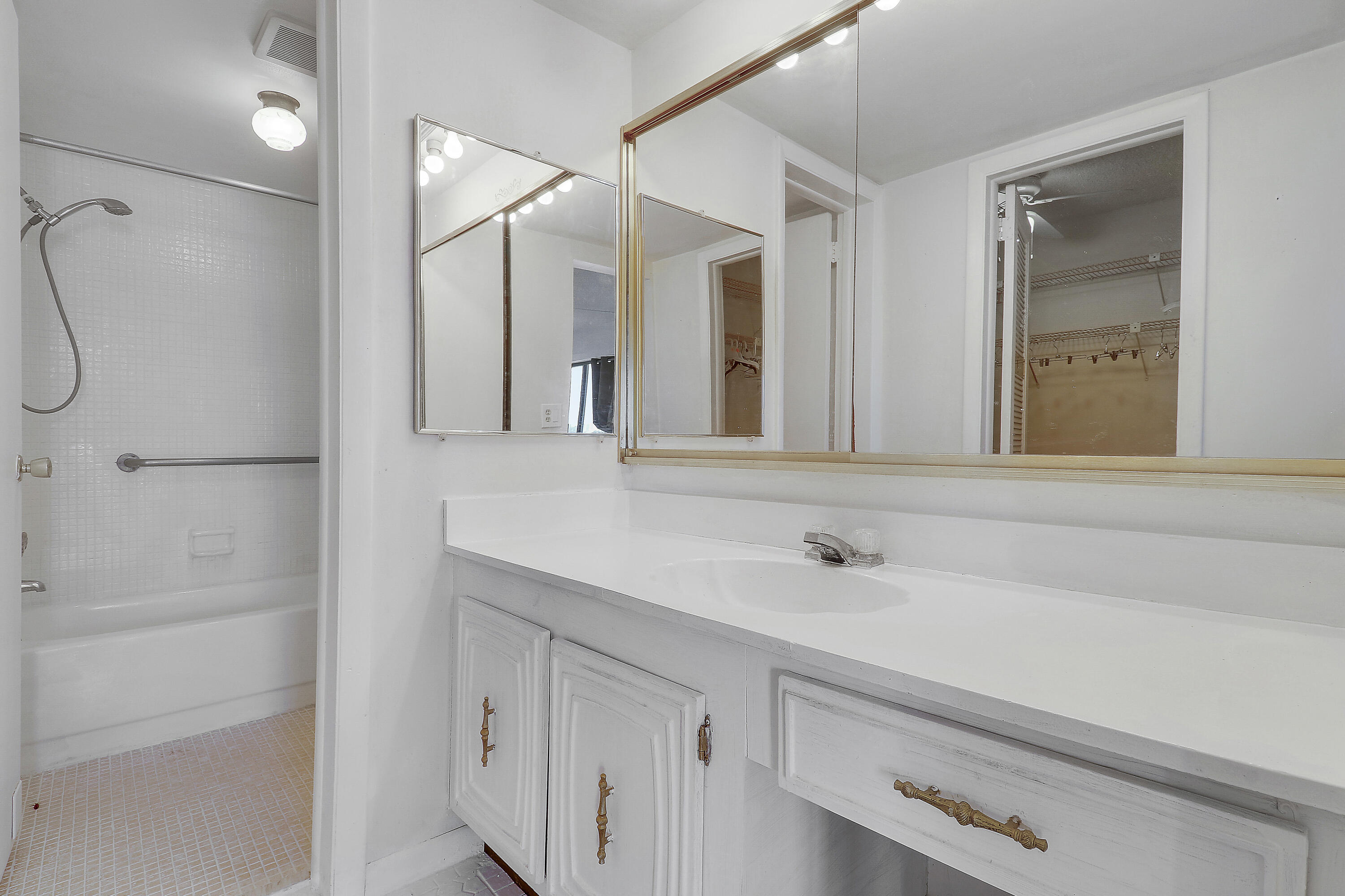 410 Wilma Circle, Unit 308 Riviera Beach, FL 33404 - Photo 19 of 37 House 1-6