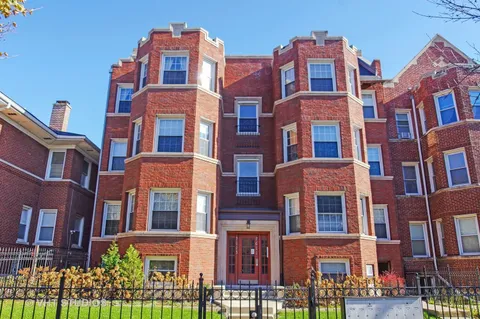 $2,000 | 7611 North Sheridan Road, Unit GS, Chicago, IL 60626
