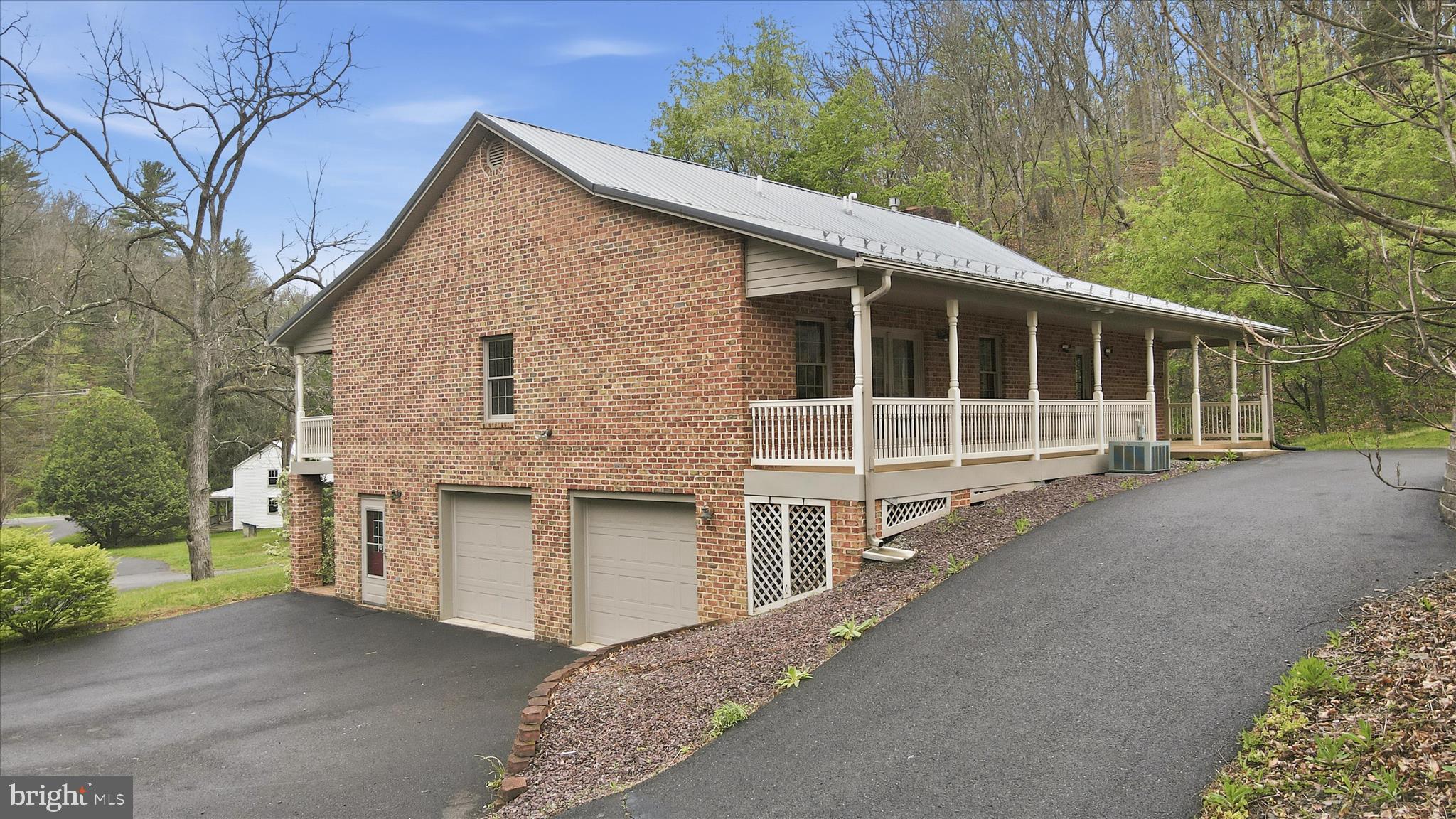 13834 Hollow Road Hancock, MD 21750 - Photo 4 of 52