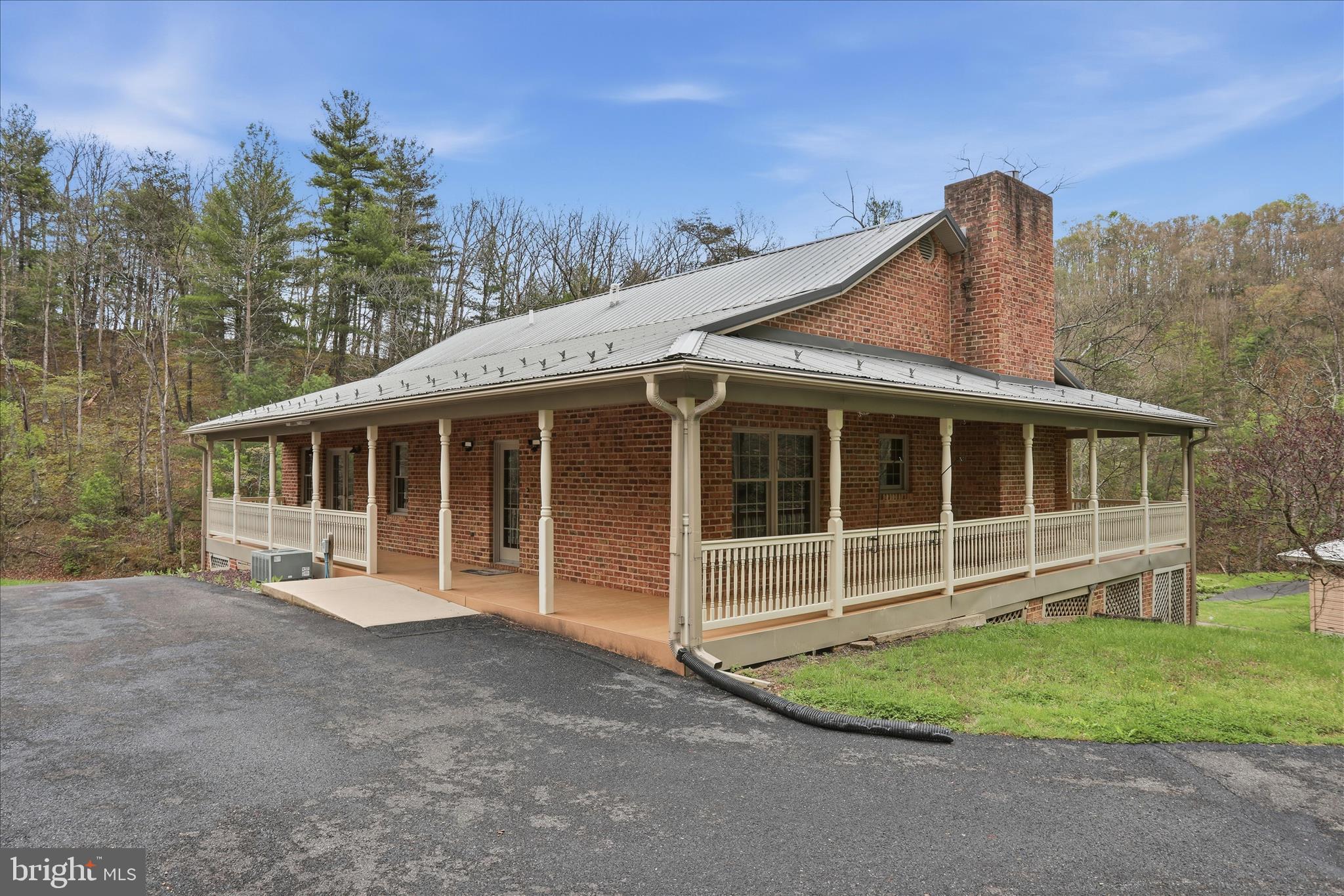 13834 Hollow Road Hancock, MD 21750 - Photo 6 of 52
