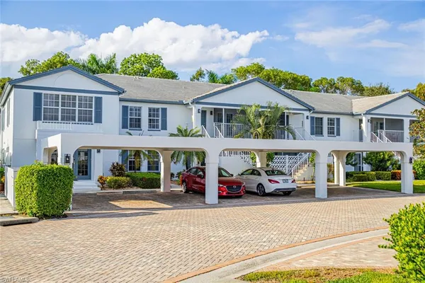 $9,500 | 823 Tanbark Drive, Unit 101, Naples, FL 34108
