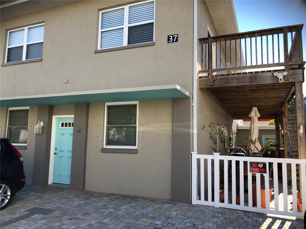 37 144th Avenue, Unit 4 St. Petersburg, FL 33708 - Photo 1 of 13