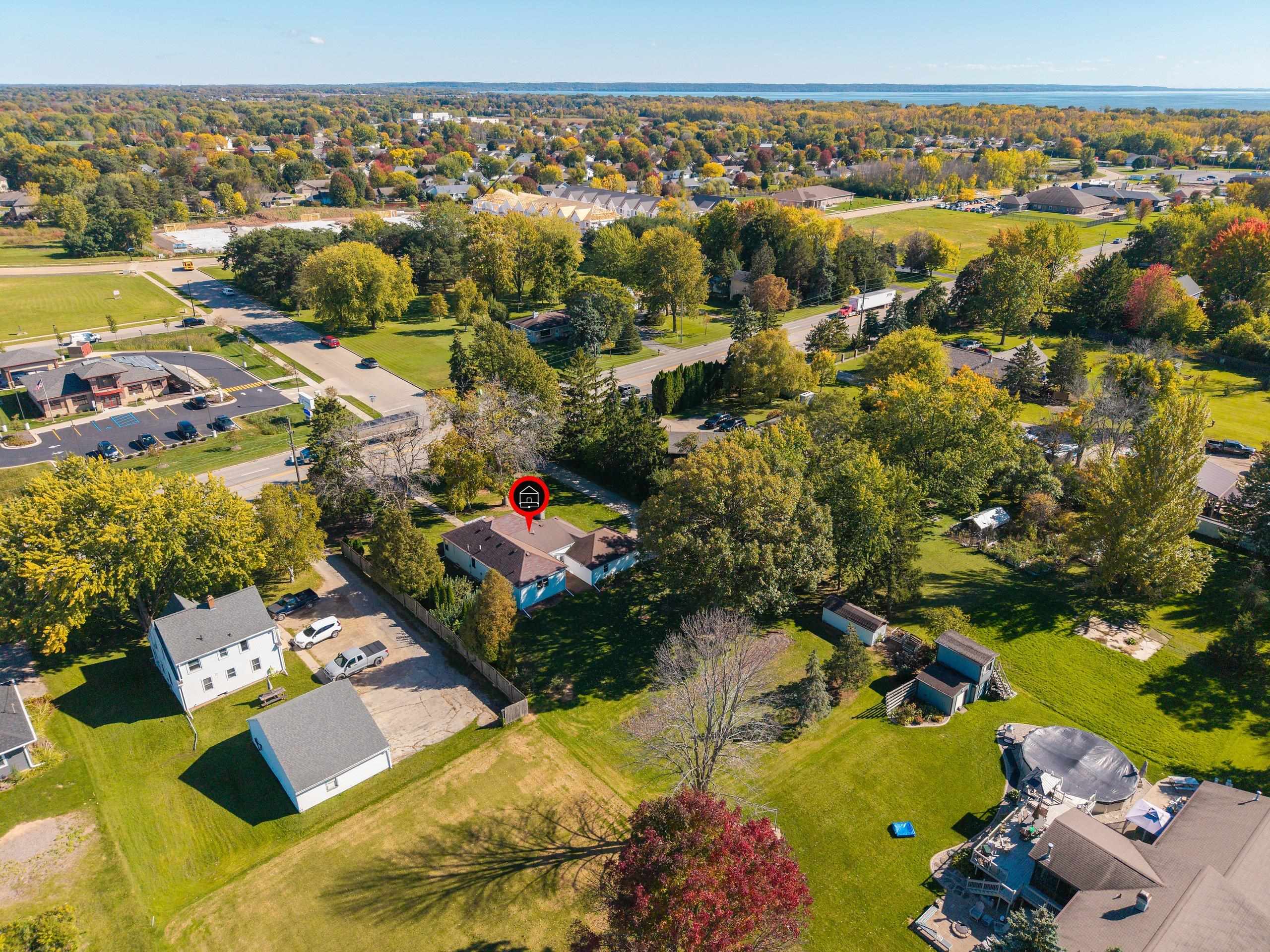 1332 Oneida Street Menasha, WI 54952 - Photo 4 of 40 Gallery Image 4