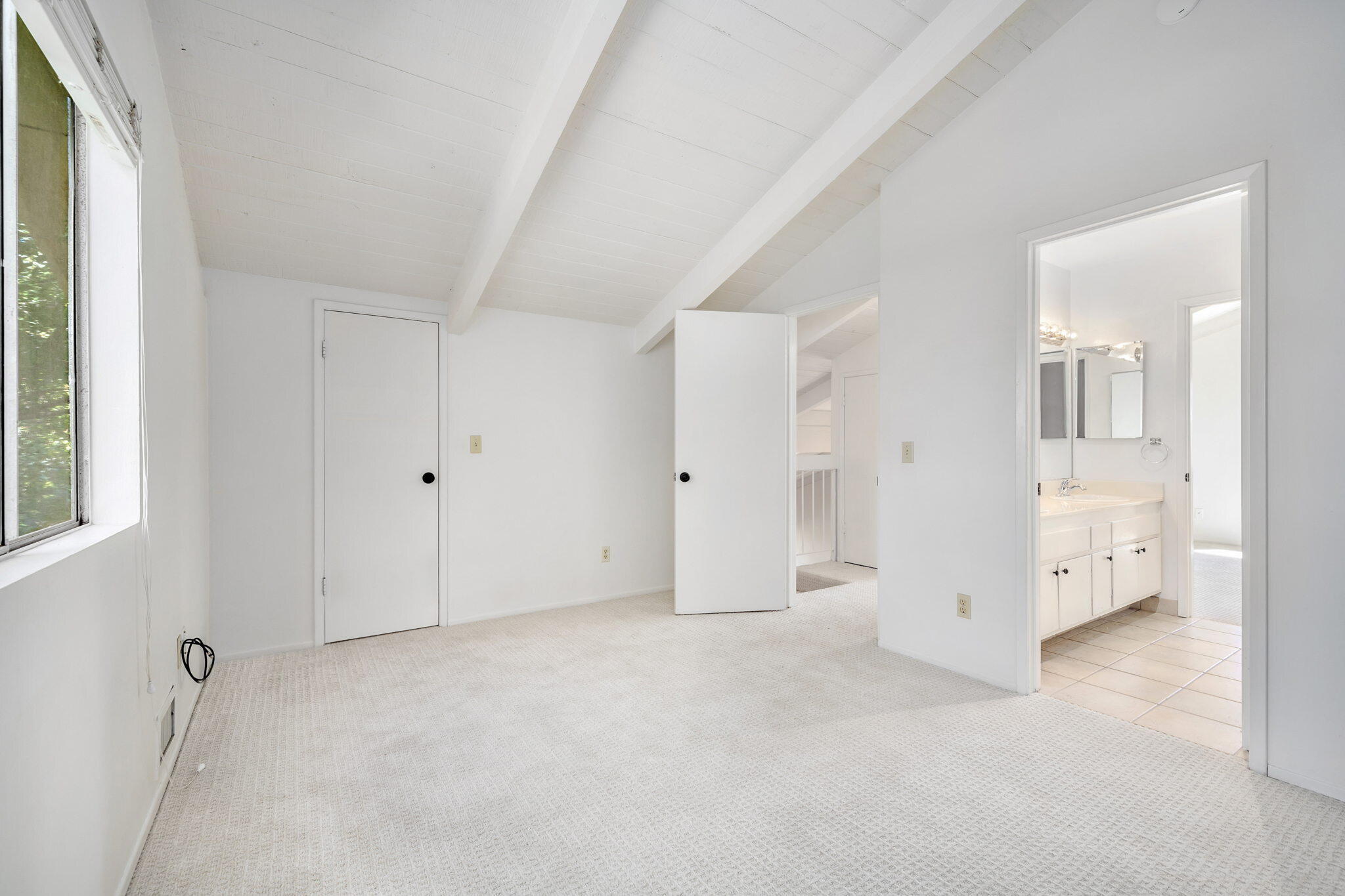 31 North San Marcos Road, Unit B Santa Barbara, CA 93111 - Photo 12 of 18 Primary Bedroom