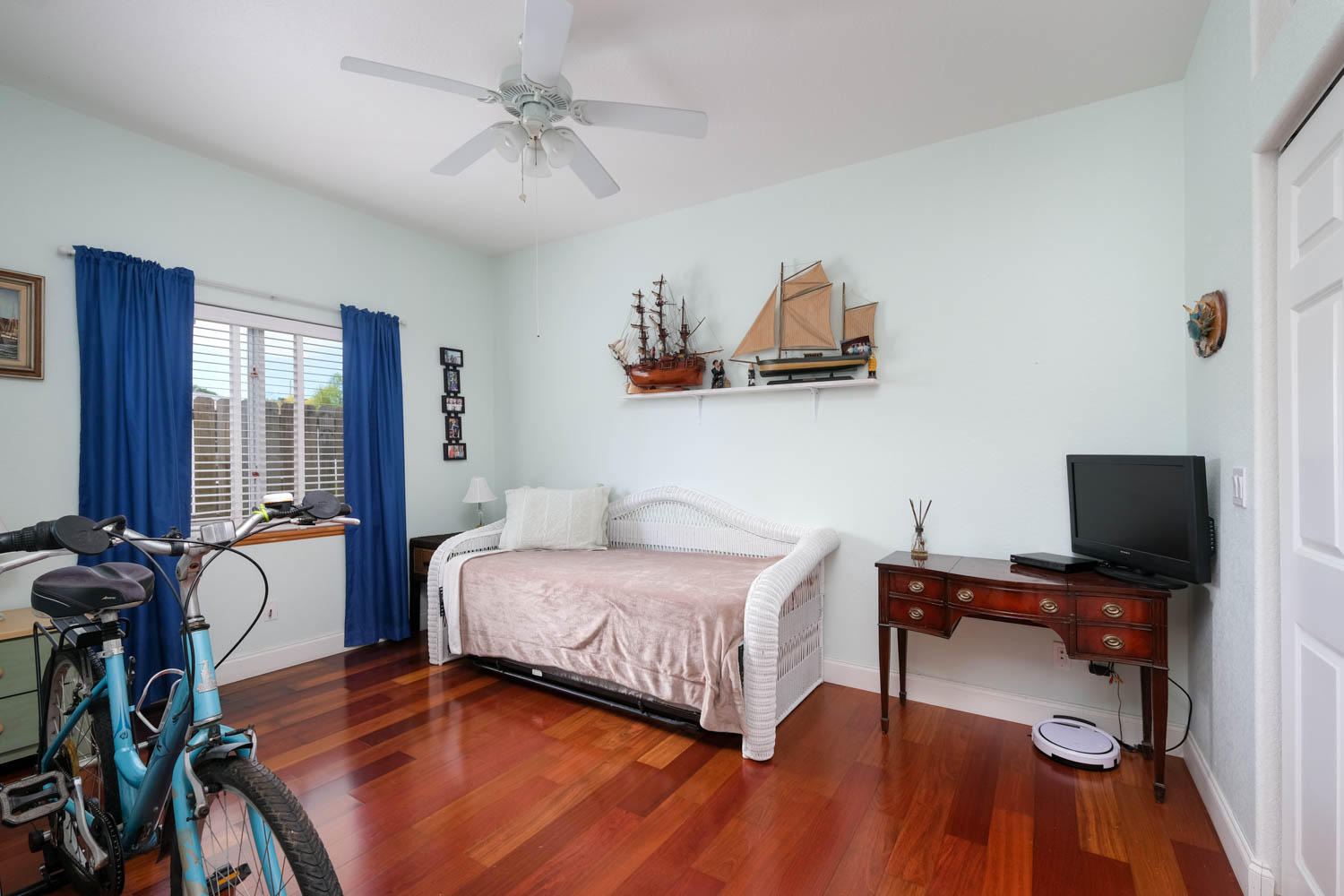 124 1st Road Key Largo, FL 33037 - Photo 16 of 25 Guest Bedroom #2