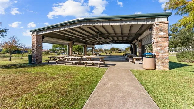 $559,900 | 616 East Shore Drive, Kemah, TX 77565