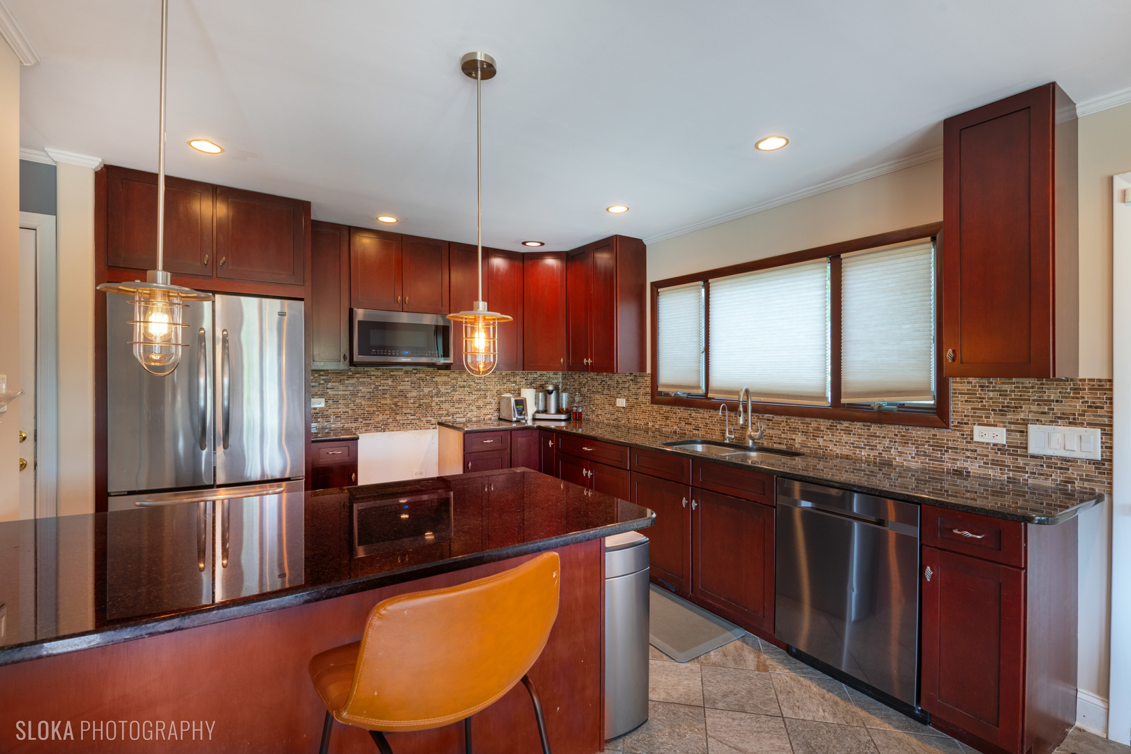 21W724 Park Avenue Addison, IL 60101 - Photo 8 of 28