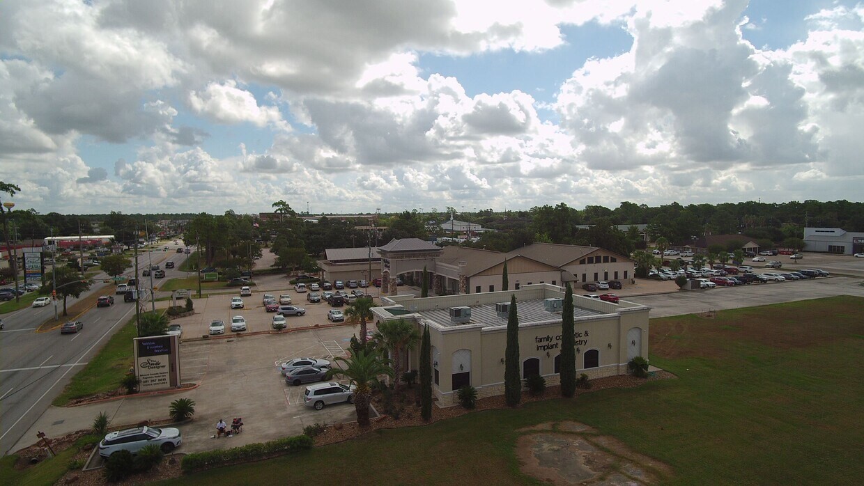 8220 Louetta Road Spring, TX 77379 - Photo 4 of 5 a view of a city