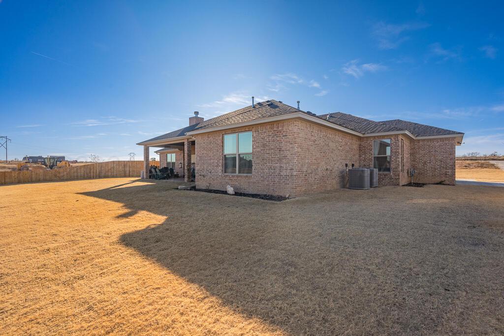 2100 Brekenridge Road Amarillo, TX 79124 - Photo 35 of 46 backyard 2