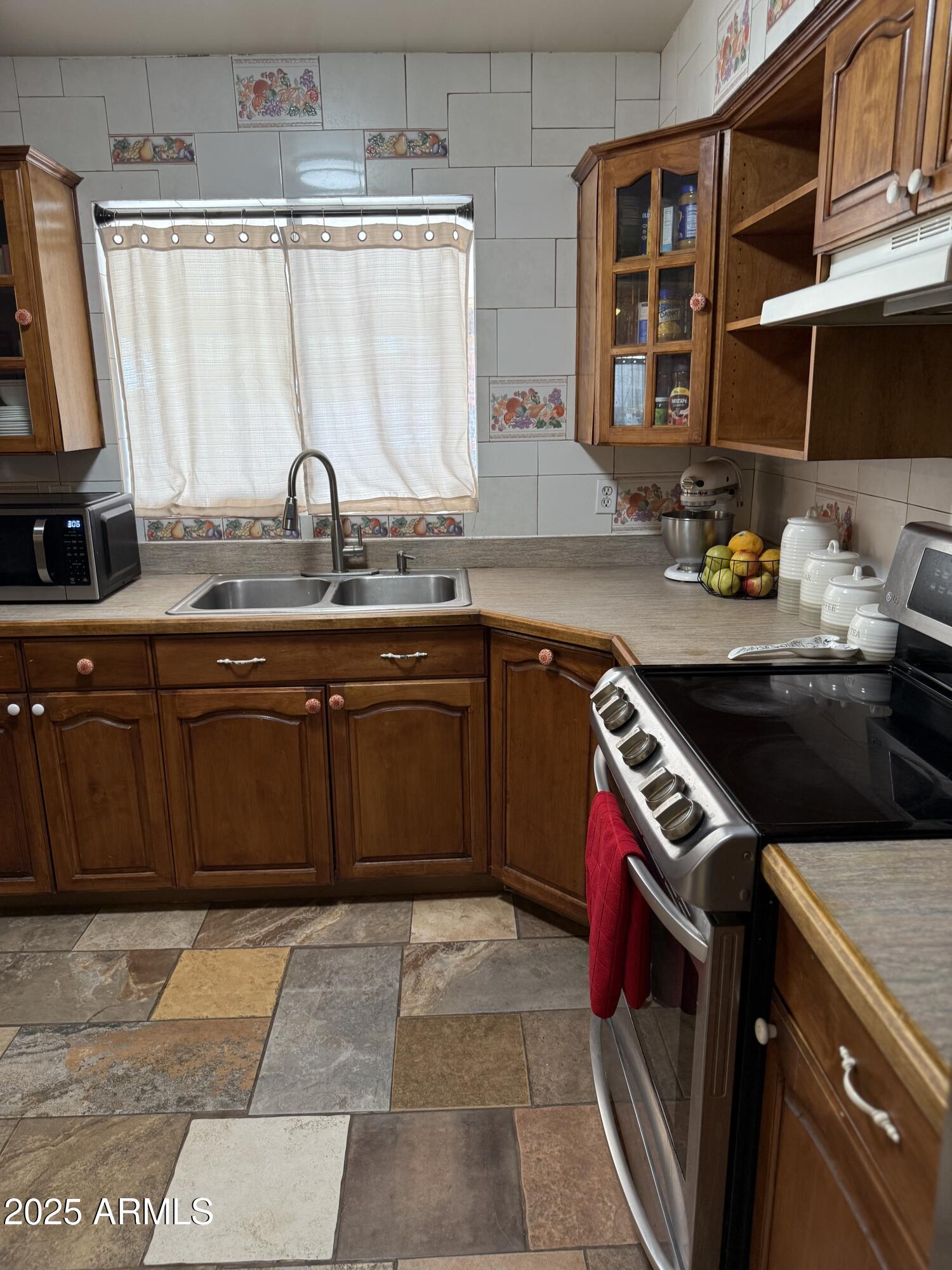 1627 West Carson Road Phoenix, AZ 85041 - Photo 13 of 25 IMG_6662