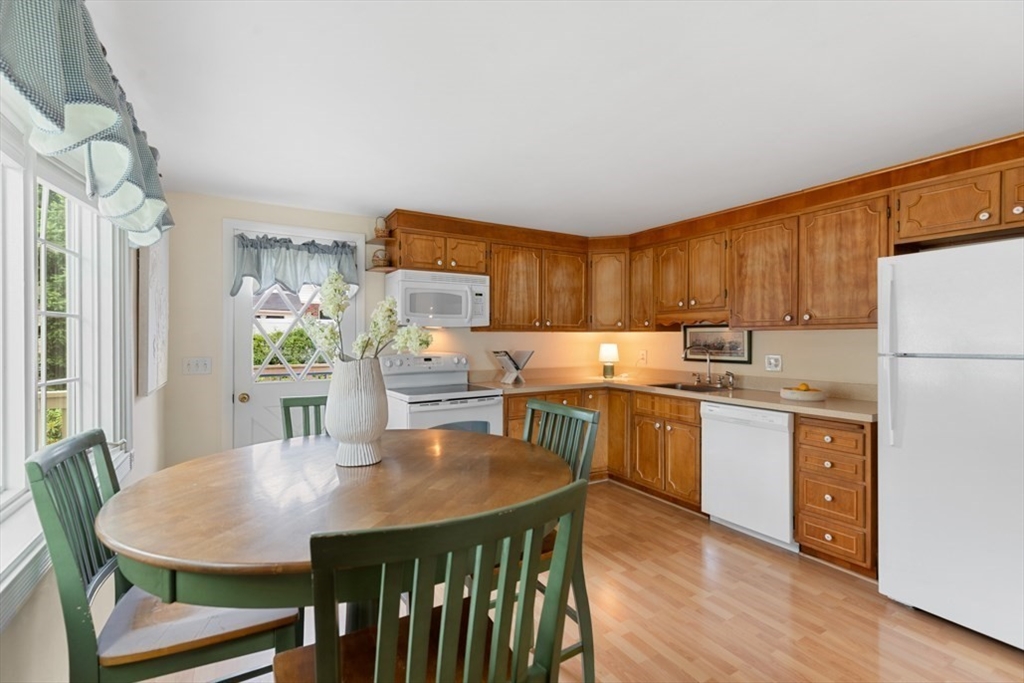 4 Rossmore Road Lynnfield, MA 01940 - Photo 12 of 29
