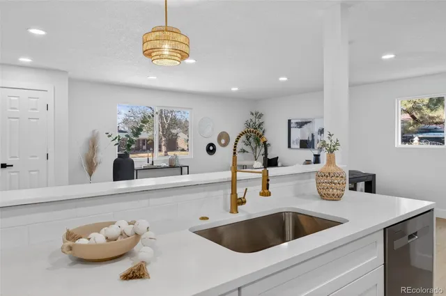 $600,000 | 234 Nome Street, Aurora, CO 80010