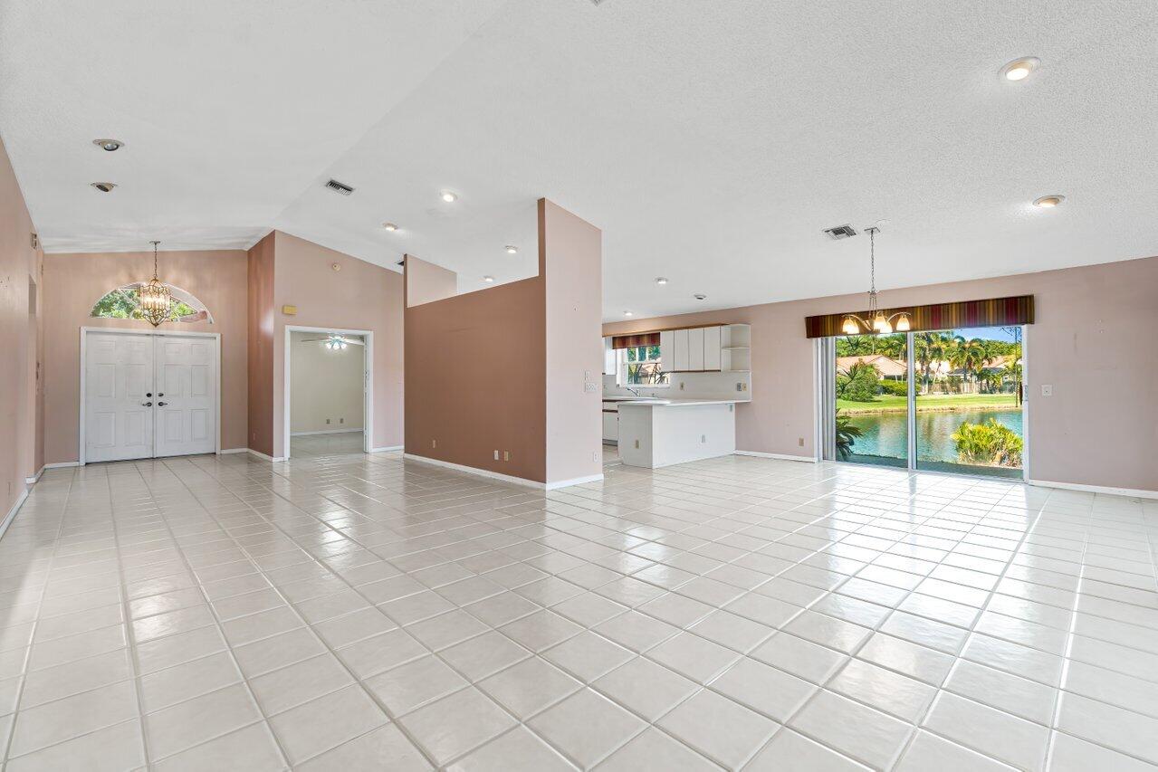 19941 Oslo Court Boca Raton, FL 33434 - Photo 11 of 17 029-19941OsloCourt-BocaRaton-FL-33434-SM