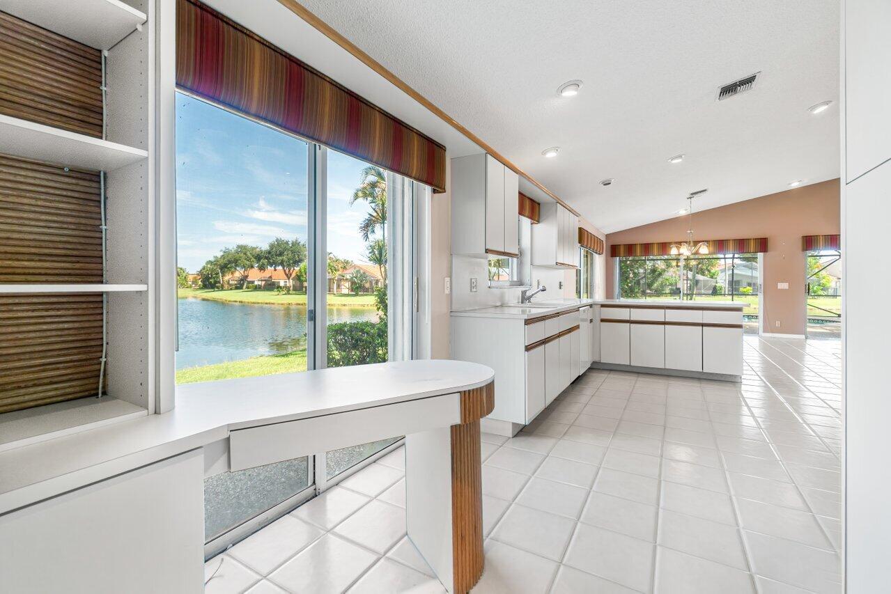 19941 Oslo Court Boca Raton, FL 33434 - Photo 14 of 17 035-19941OsloCourt-BocaRaton-FL-33434-SM