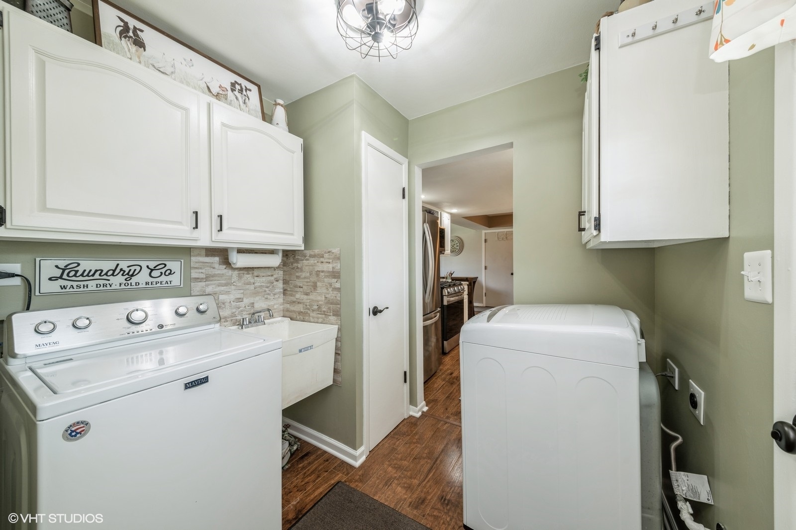 339 Yarmouth Road Elk Grove Village, IL 60007 - Photo 13 of 40 a utility room with dryer and washer