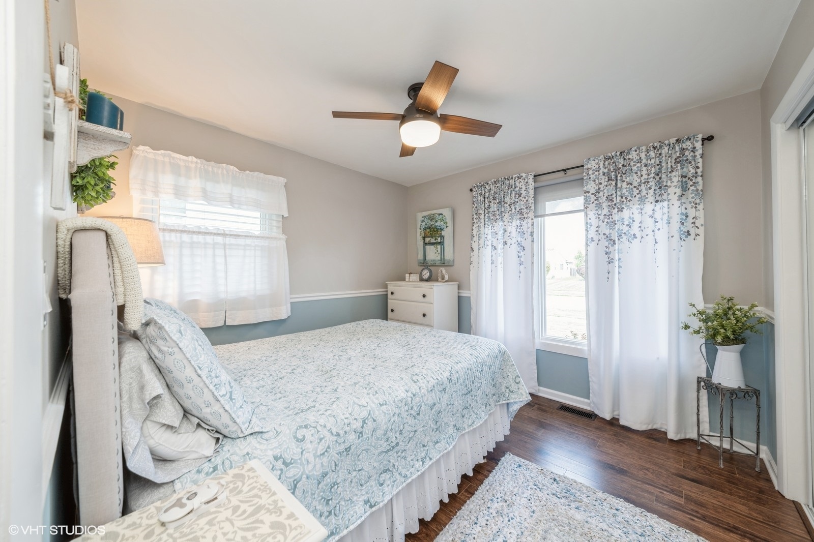 339 Yarmouth Road Elk Grove Village, IL 60007 - Photo 30 of 40 a bedroom with a bed dresser and a window