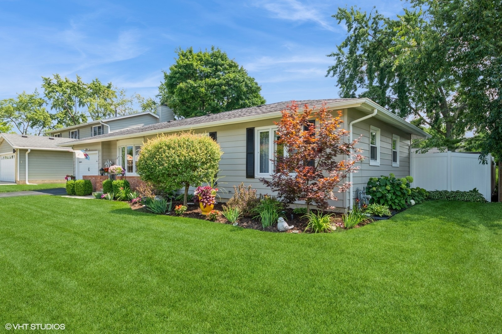 339 Yarmouth Road Elk Grove Village, IL 60007 - Photo 40 of 40 front view of a house with a yard