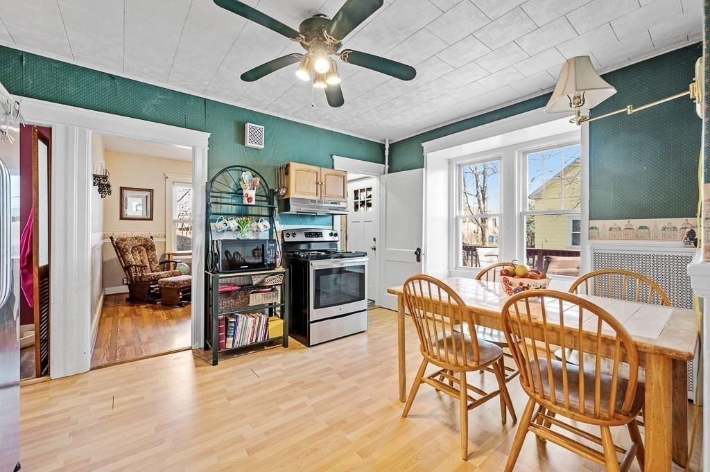 55 Standish Street Worcester, MA 01604 - Photo 11 of 30