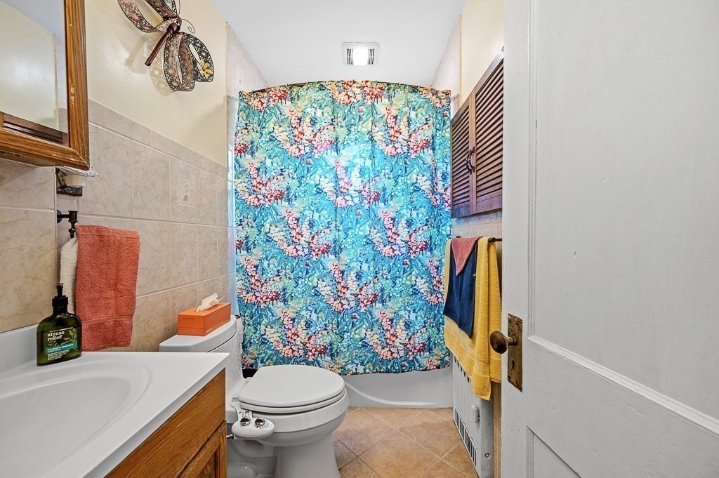 55 Standish Street Worcester, MA 01604 - Photo 16 of 30