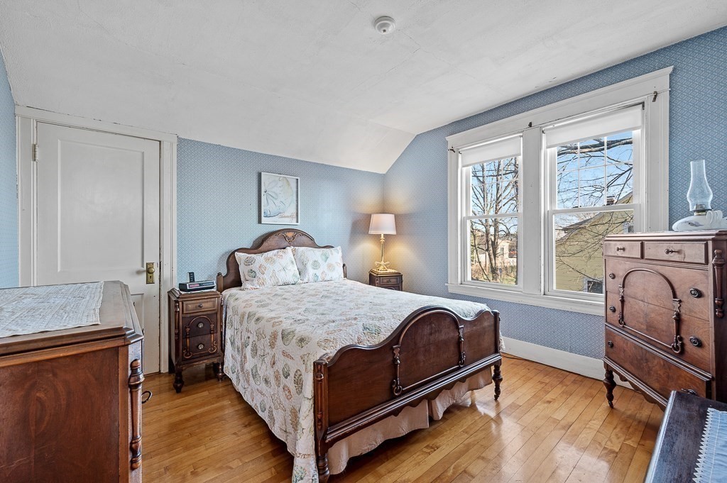 55 Standish Street Worcester, MA 01604 - Photo 18 of 30