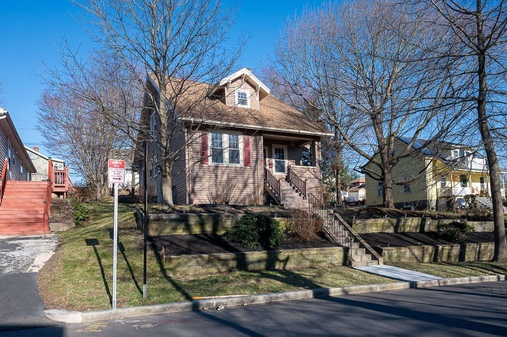 55 Standish Street Worcester, MA 01604 - Photo 2 of 30