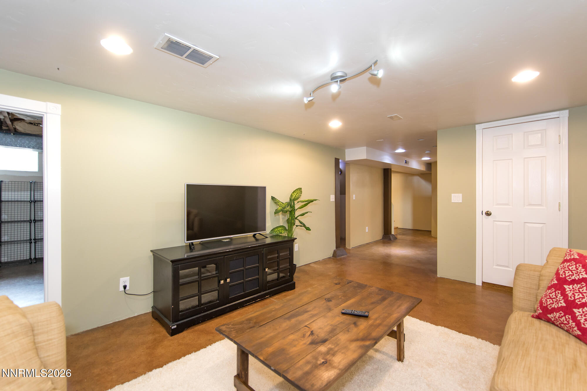 1025 Locust Street Reno, NV 89502 - Photo 12 of 28 a living room with furniture and a flat screen tv