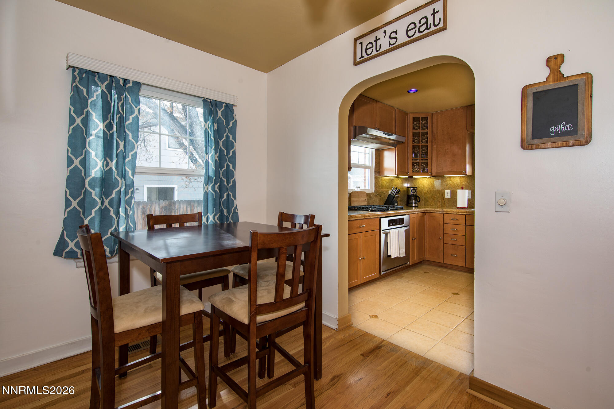 1025 Locust Street Reno, NV 89502 - Photo 5 of 28 a dining room with furniture and window