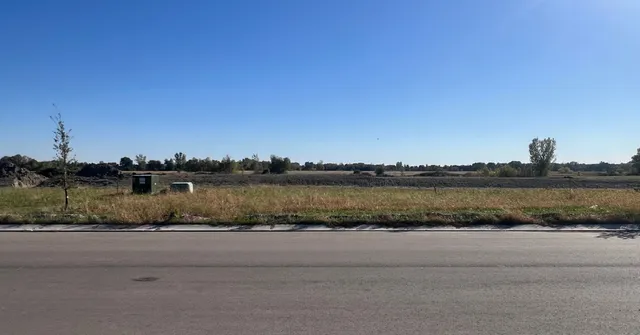 $70,000 | 3137 Bassett Drive, Mankato, MN 56001