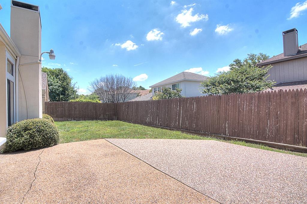 5806 Smoke Glass Trail Dallas, TX 75252 - Photo 25 of 35 a view of a backyard