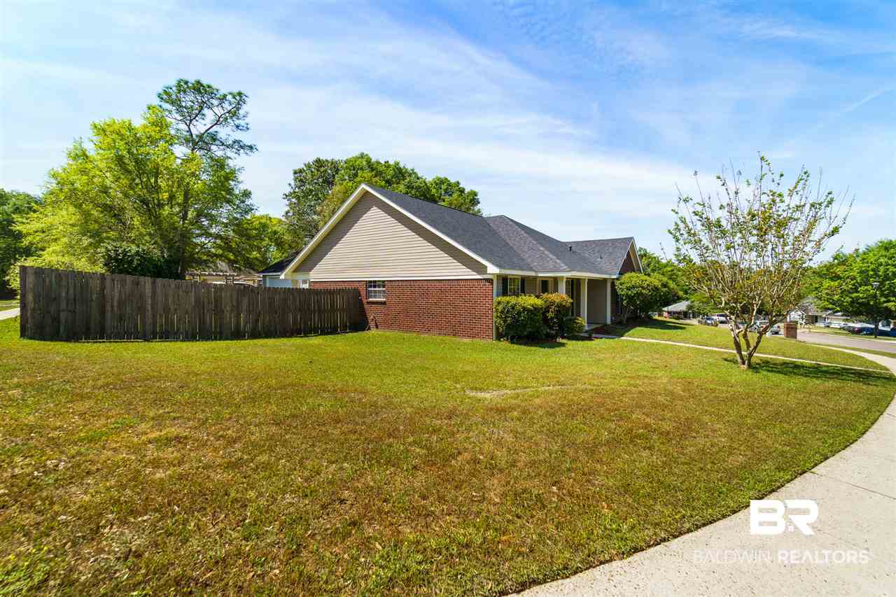 6801 Garden Ridge Court Mobile, AL 36695 - Photo 2 of 26