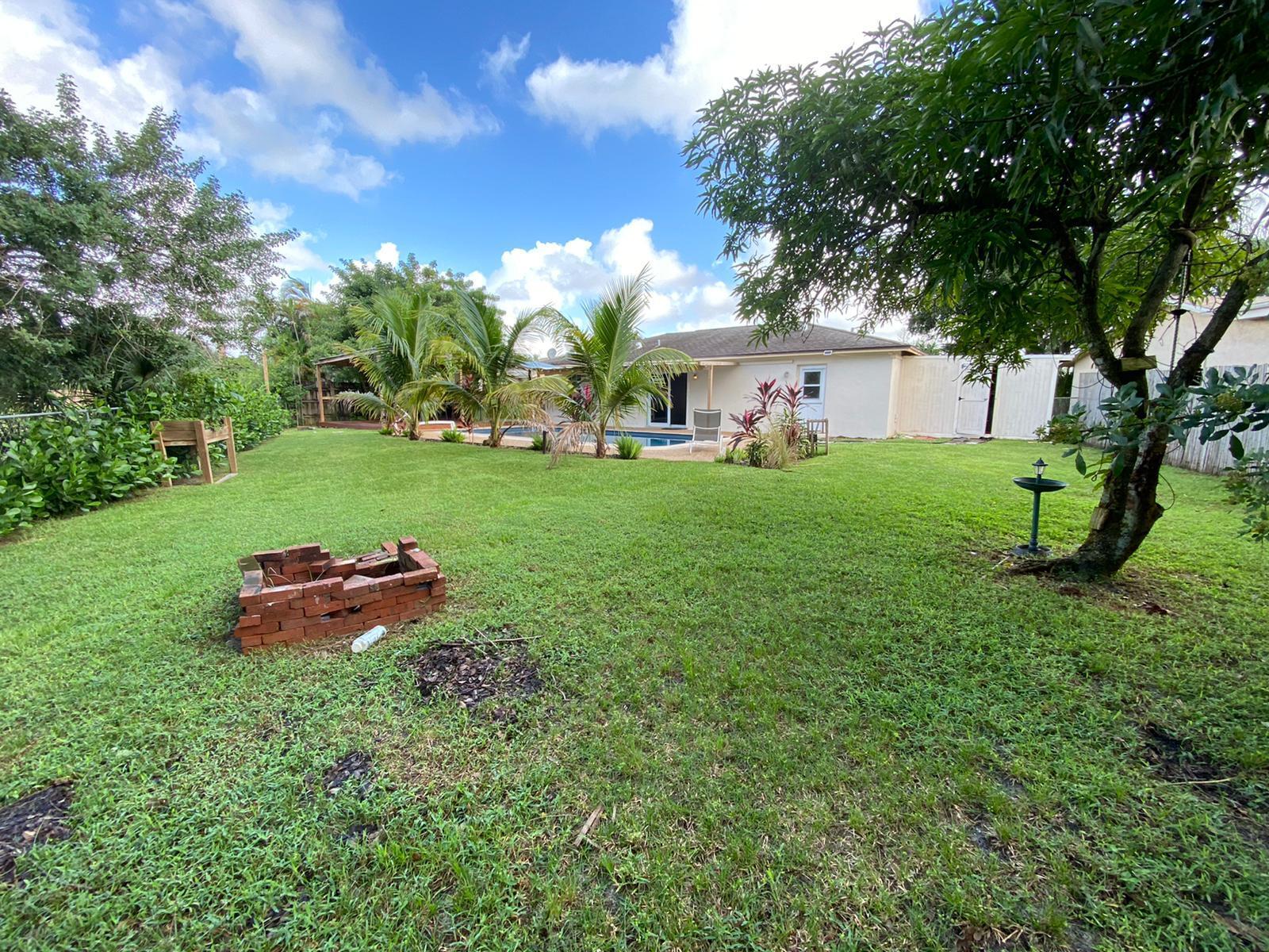 9596 Richmond Circle Boca Raton, FL 33434 - Photo 8 of 10 1ae0bc1d-2508-41ba-b8b3-eb12fdbf2a2e